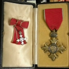 tomas-harris-obe-medals
